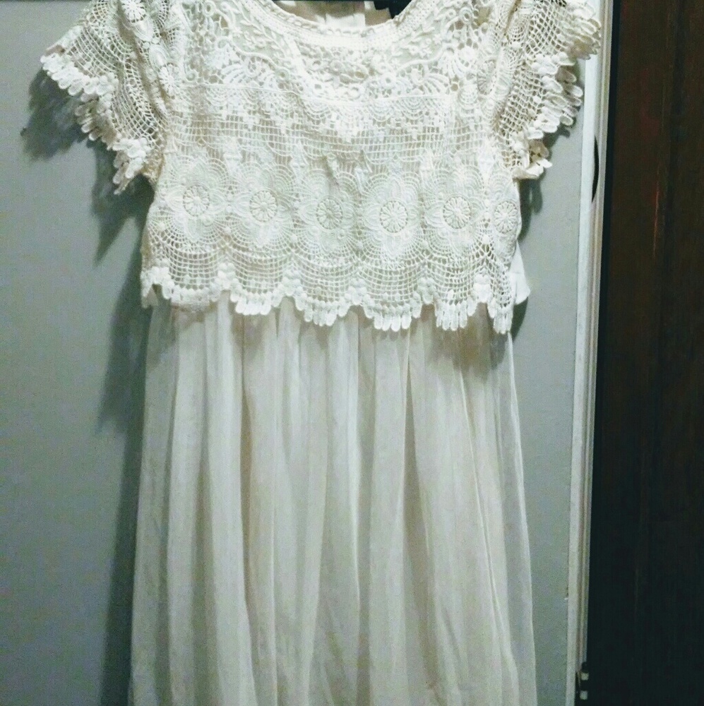 Forever 21  Lace dress